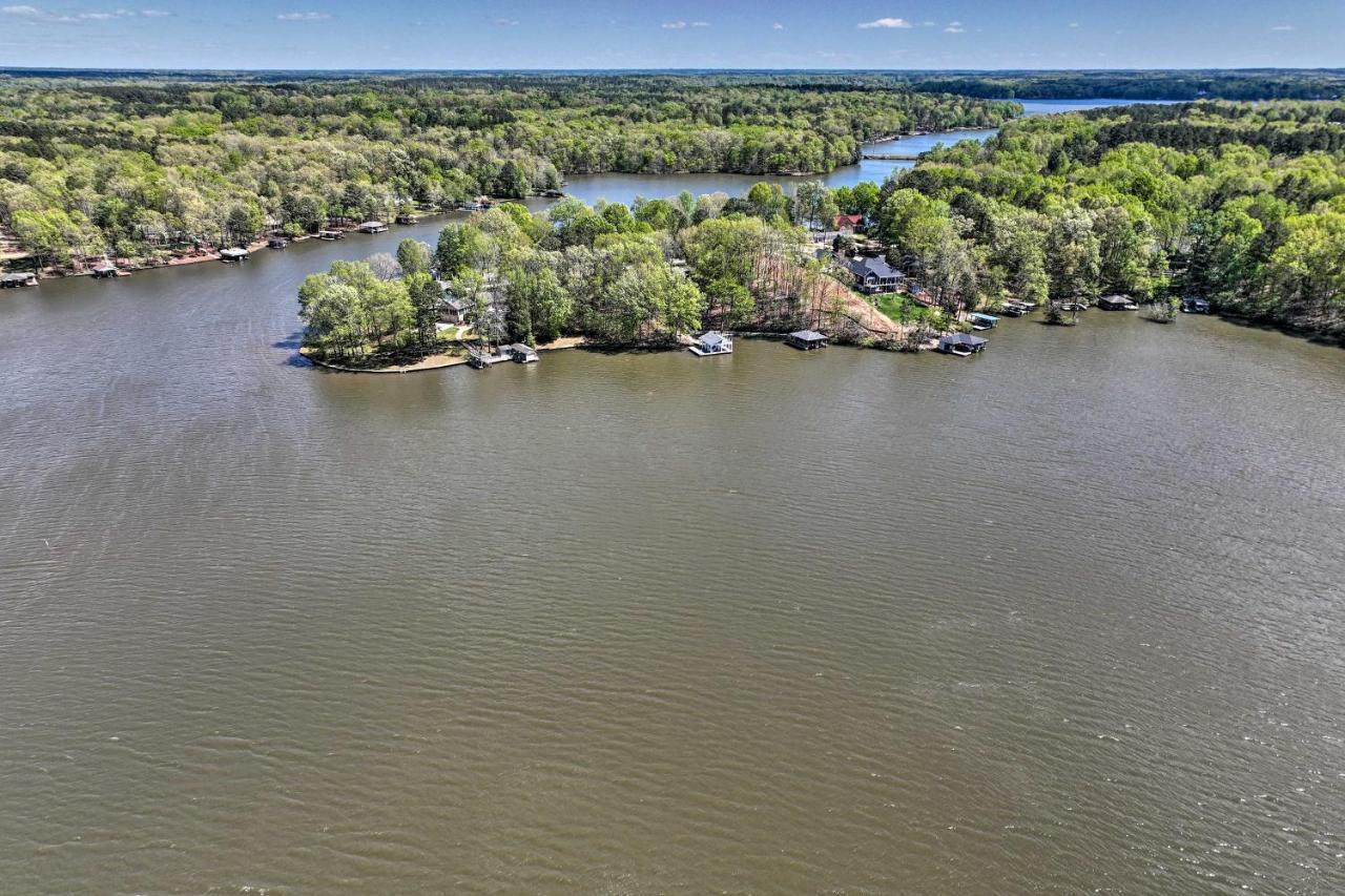 Waterfront Cottage With Boat Dock And 3 Decks! Bracey Zewnętrze zdjęcie